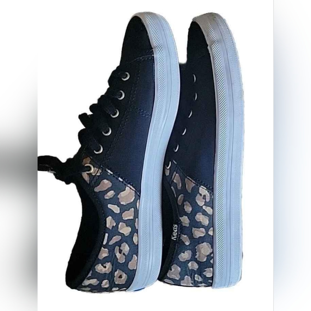 KEDS Women Size shoe 7